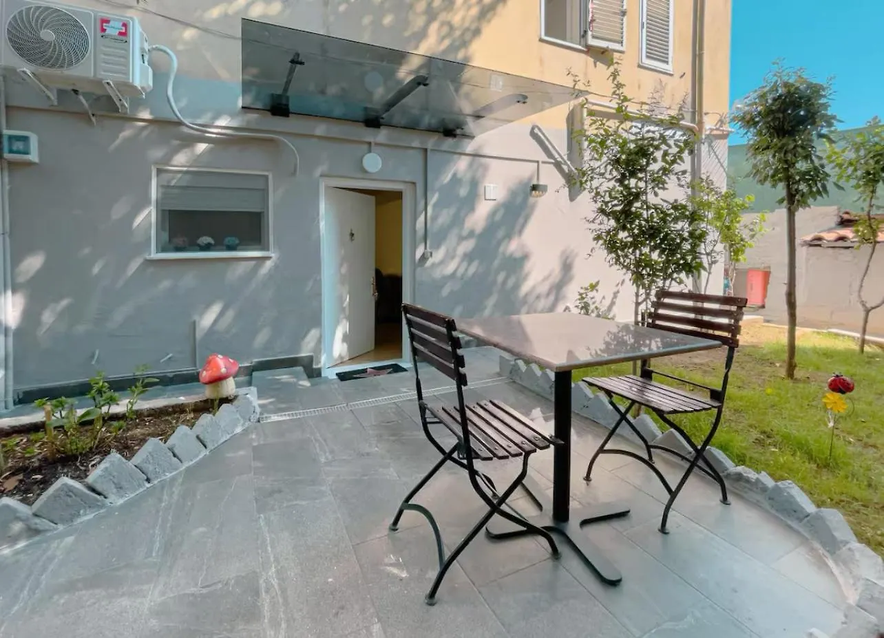 Cozy Home In City Center Tiran Daire